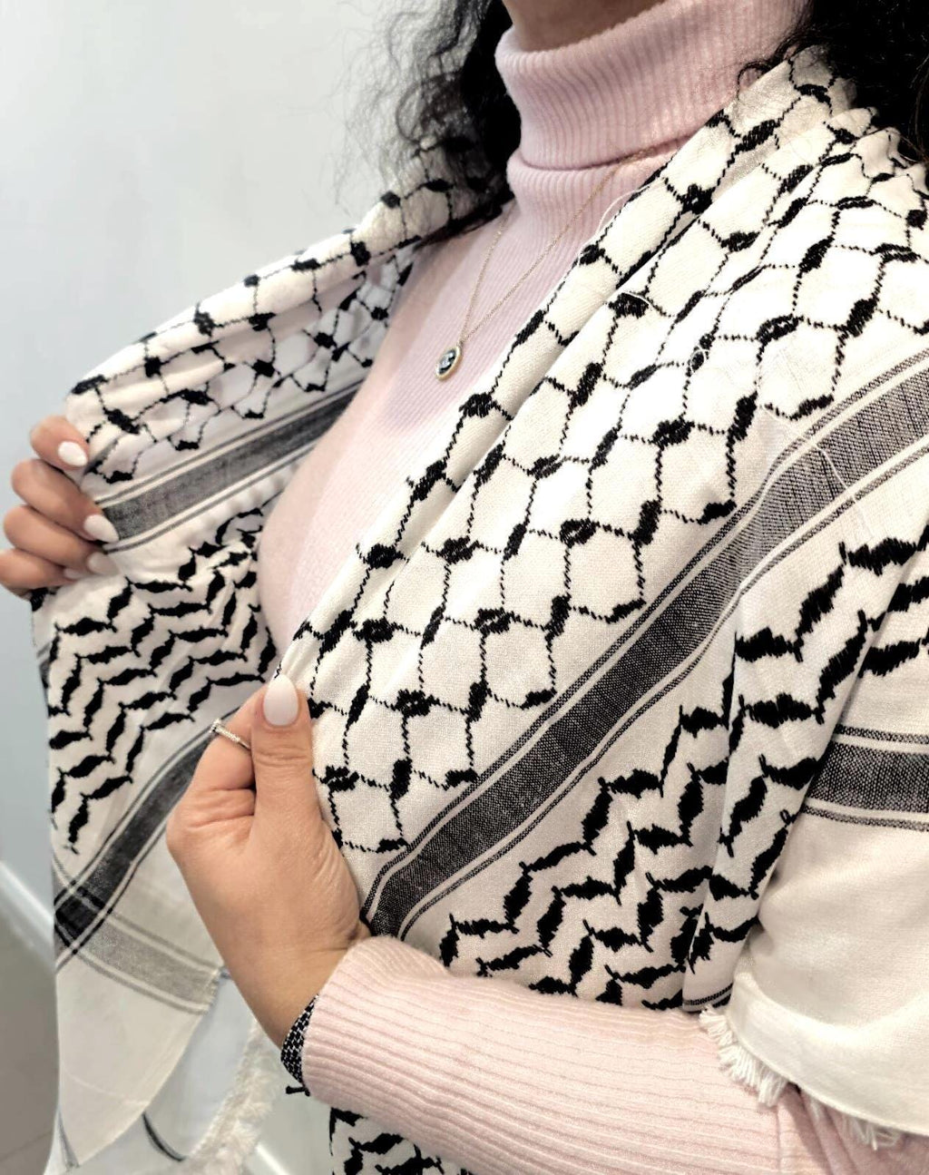 Authentic Palestinian Keffiyeh – Handmade Hirbawi Cotton Scarf from Hebron